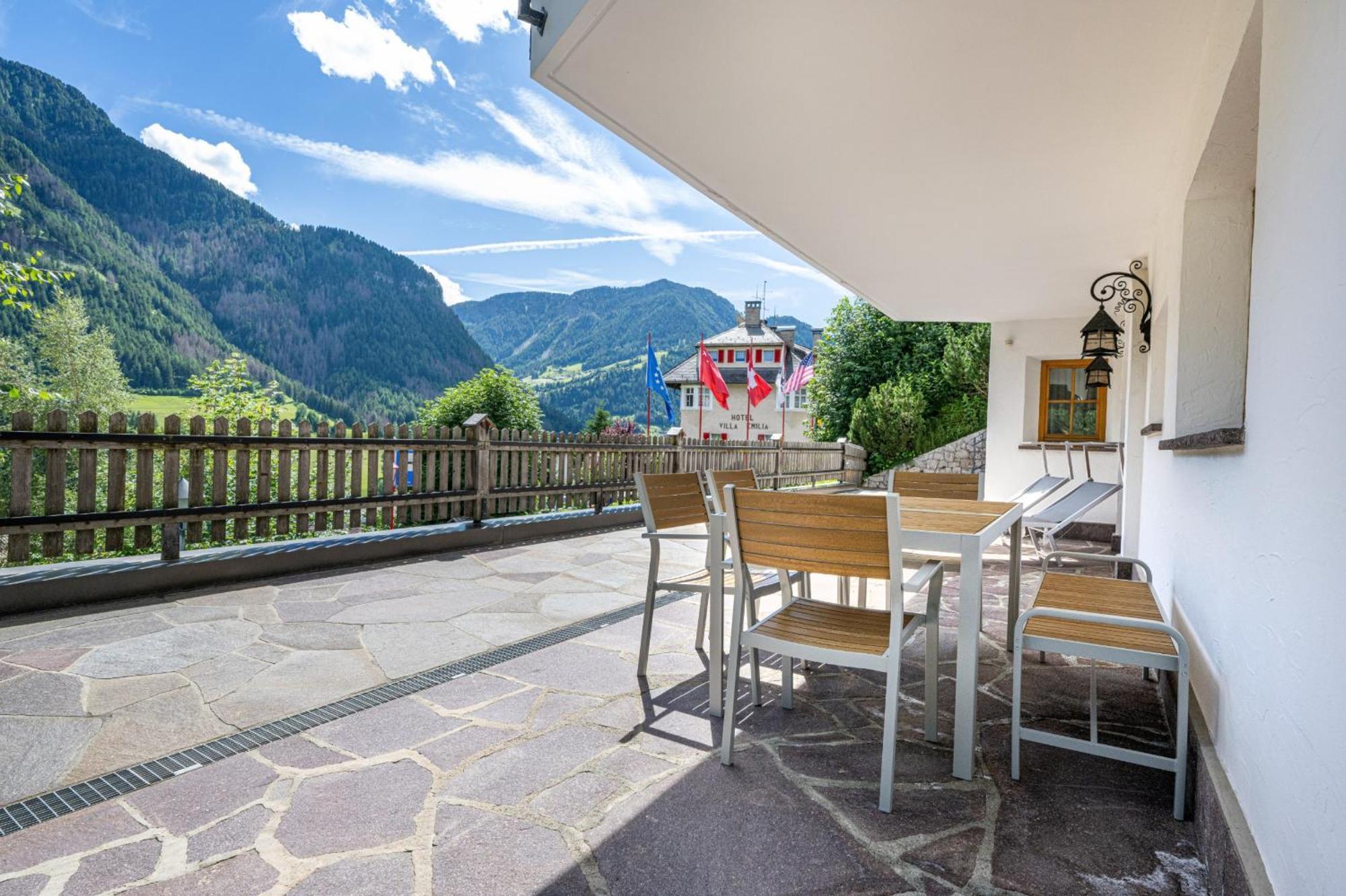 Panoramic Apartment 24 Ortisei Eksteriør bilde