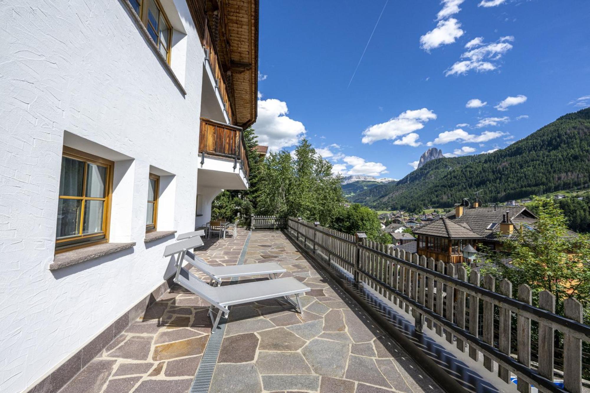 Panoramic Apartment 24 Ortisei Eksteriør bilde