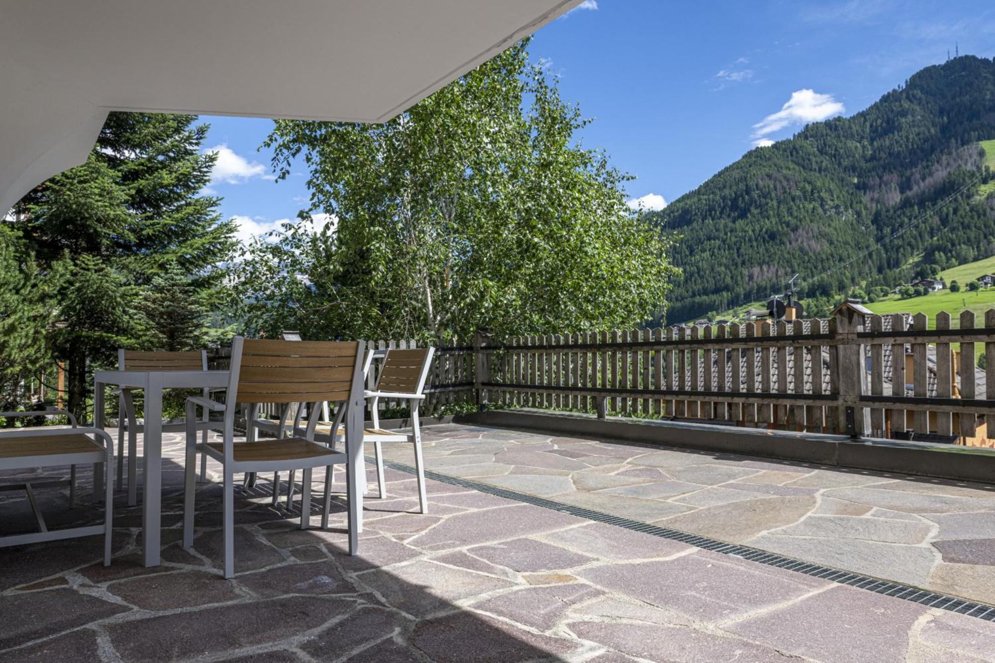 Panoramic Apartment 24 Ortisei Eksteriør bilde